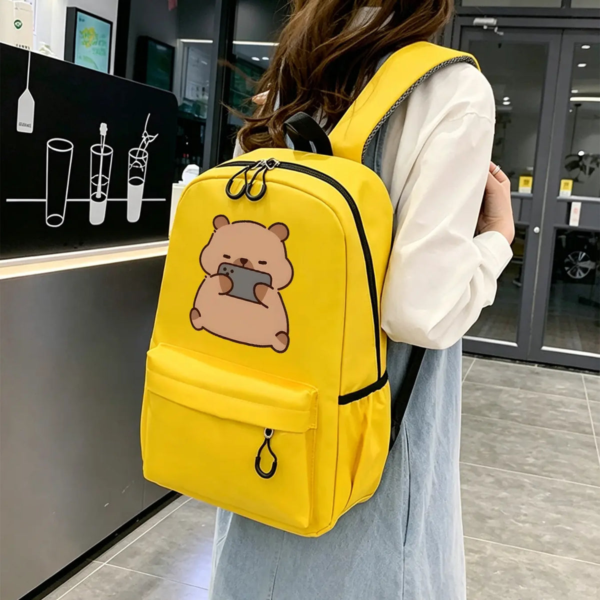 Capybara Patterned Stylish Commuter Backpack, College Student Backpack, Cute Backpacks School, Ergonomic and Pressure-relieving Shoulder Straps, Lightweight Laptop Bag, Suitable for Work, Daily Commutes, and Travel